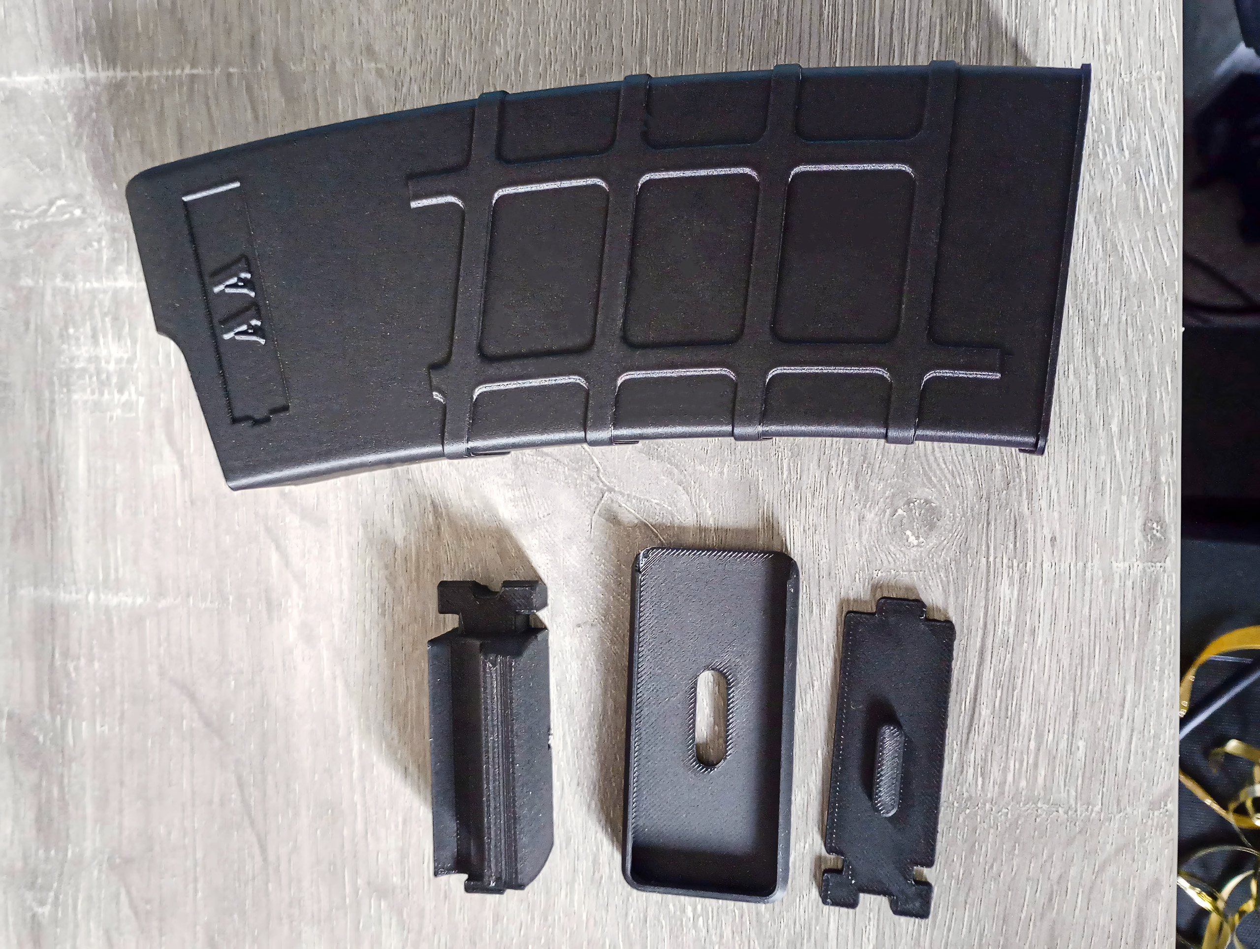 Functional 3D printed battery holder and mounting parts